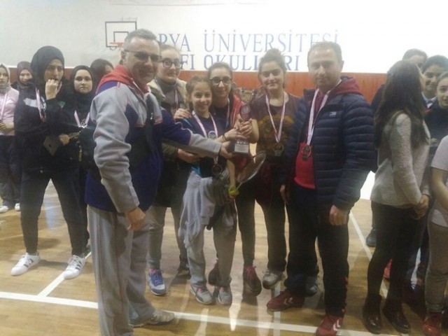 Badmintonda seçmeler yapıldı
