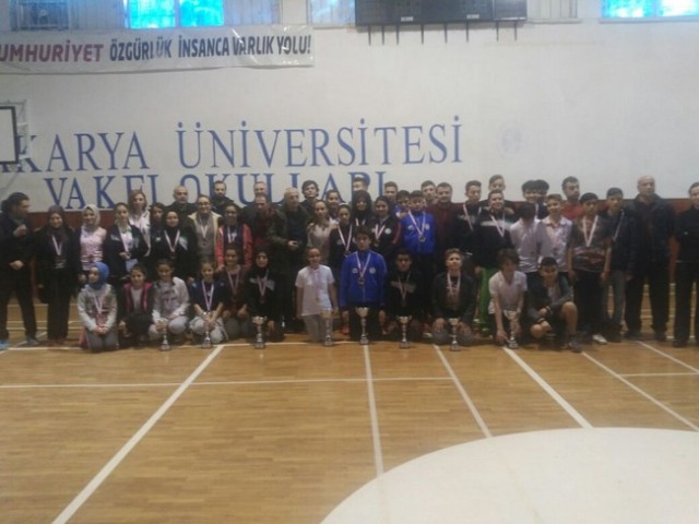 Badmintonda seçmeler yapıldı