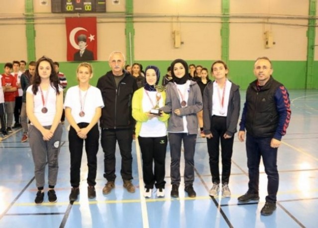 Badminton il birinciliği Sapanca’da yapıldı