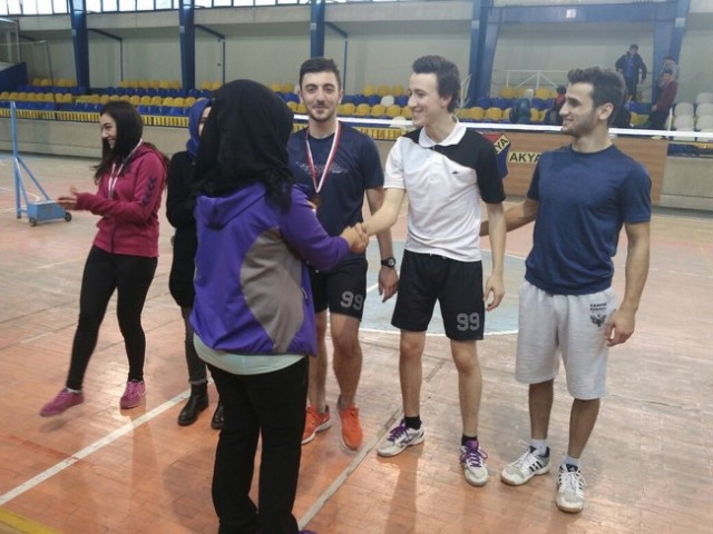 Badmintonda madalya sevinci