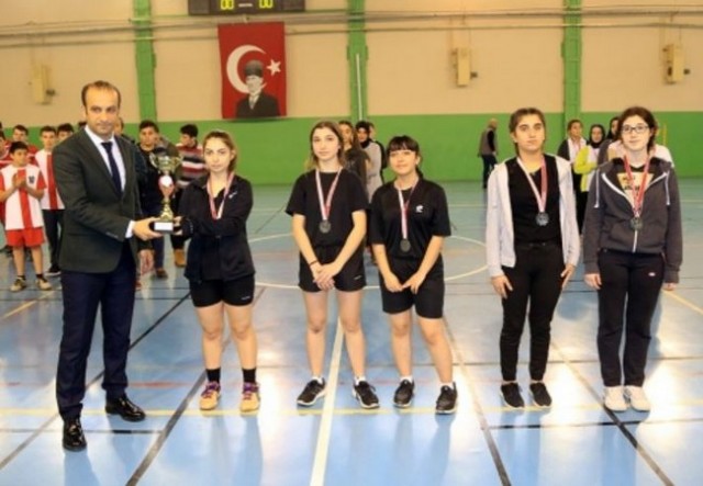Badminton il birinciliği Sapanca’da yapıldı