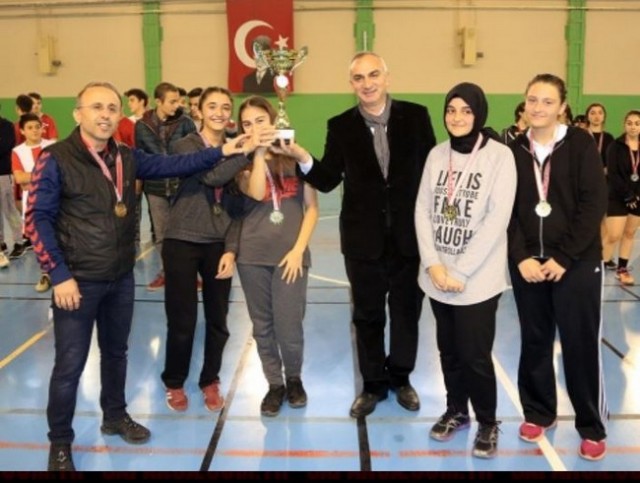 Badminton il birinciliği Sapanca’da yapıldı