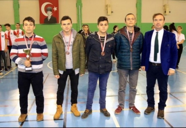 Badminton il birinciliği Sapanca’da yapıldı