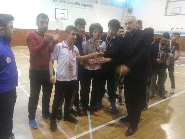 Badmintonda seçmeler yapıldı