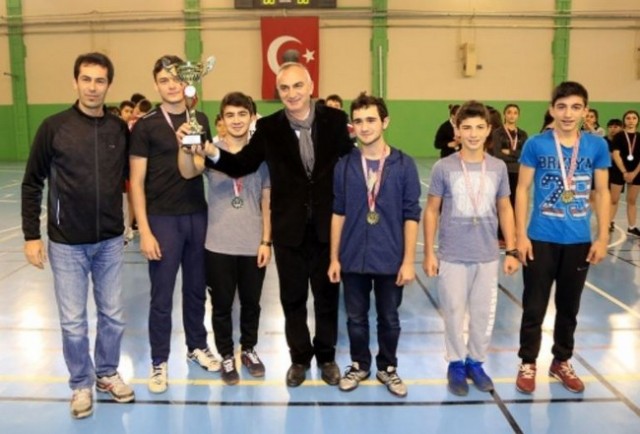 Badminton il birinciliği Sapanca’da yapıldı