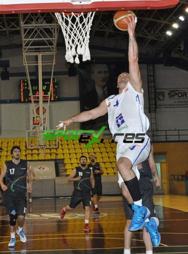 Sakarya Büyükşehir Bel -Socar Petkim: 67-51