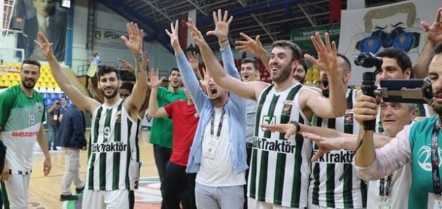 Sakarya Büyükşehir Basket Süper Lige yükseldi