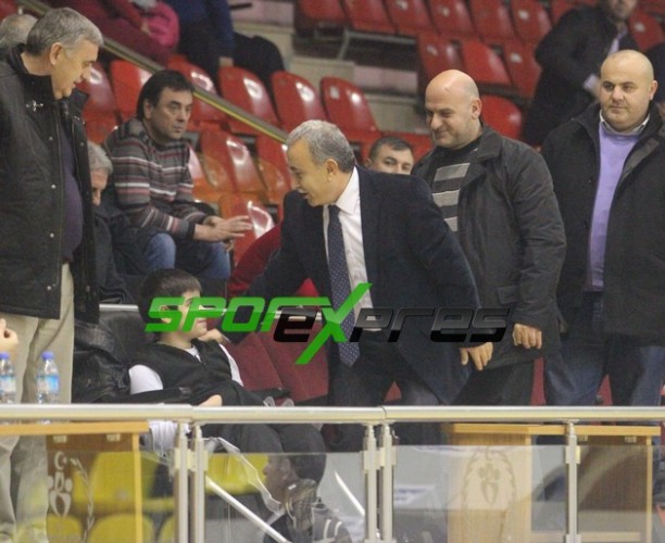 Sakarya Büyükşehir Bld-Bahçelievler Belediye: 65-56