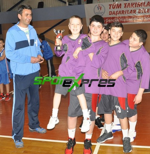 Orta Okullarda SAÜ Vakfı Koleji Şampiyon