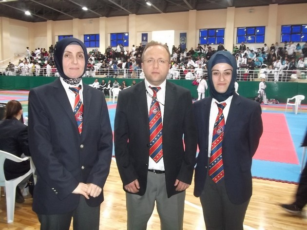 Geyveli Karatecilerden çifte başarı