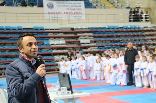 Çanakkale Şehitlerini Anma Karate Turnuvası sona erdi
