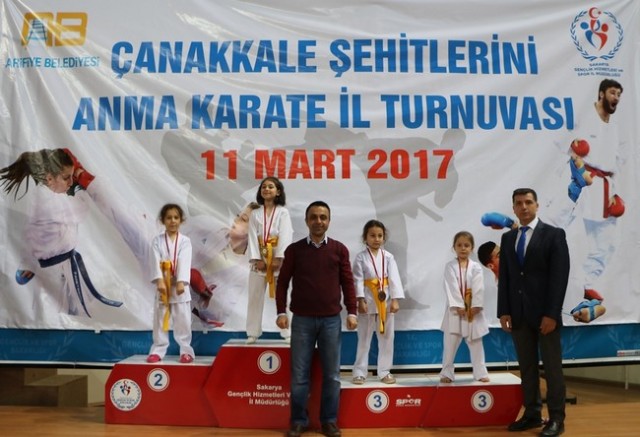 Çanakkale Şehitlerini Anma Karate Turnuvası sona erdi