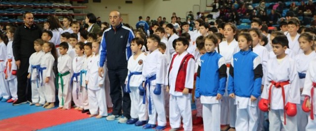 Çanakkale Şehitlerini Anma Karate Turnuvası sona erdi