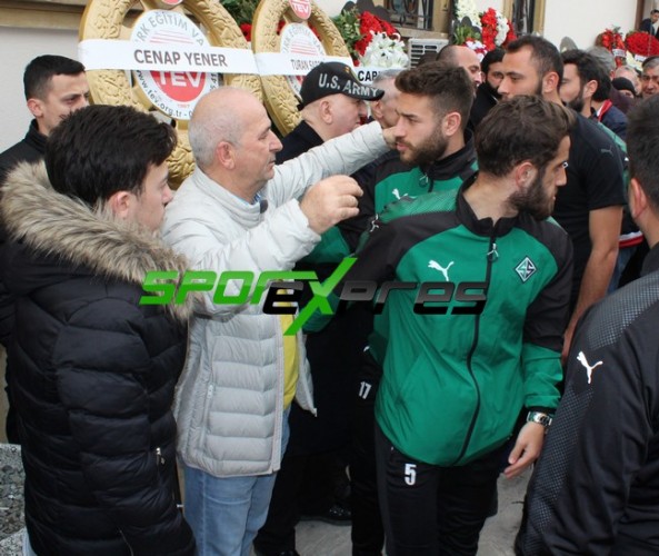Engin Korukır’ın annesi toprağa verildi