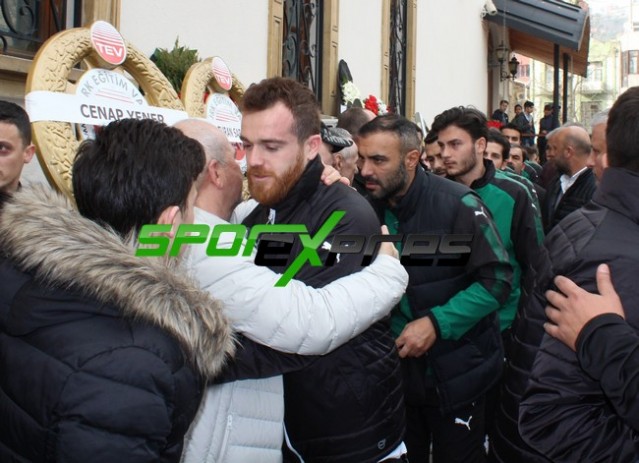 Engin Korukır’ın annesi toprağa verildi