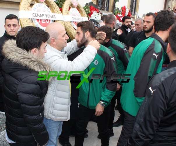 Engin Korukır’ın annesi toprağa verildi