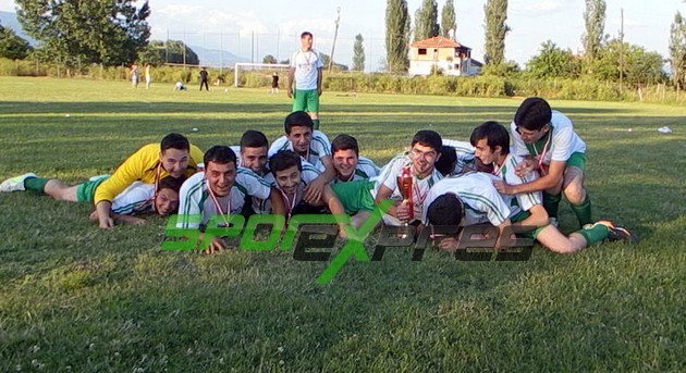 Cihadiyespor şampiyonluğu kutladı