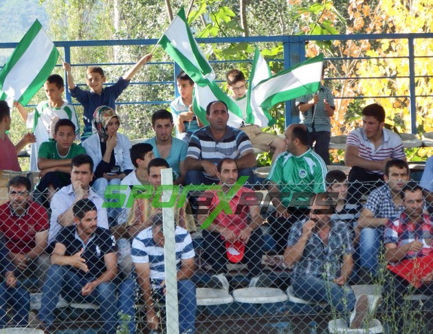 Cihadiyespor şampiyonluğu kutladı