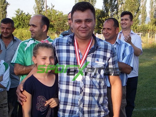 Cihadiyespor şampiyonluğu kutladı