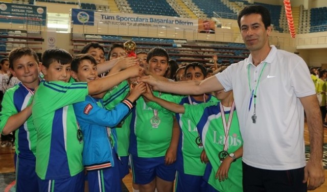 Geleneksel Çocuk Oyunları Şenlikleri sona erdi.