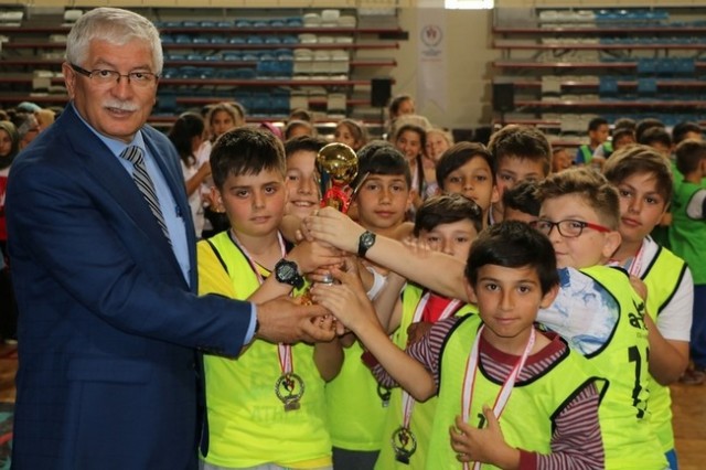 Geleneksel Çocuk Oyunları Şenlikleri sona erdi.