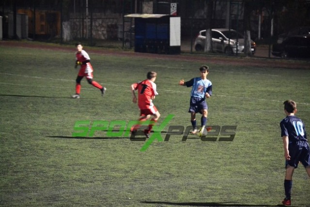 Demirspor U14 rahat kazandı