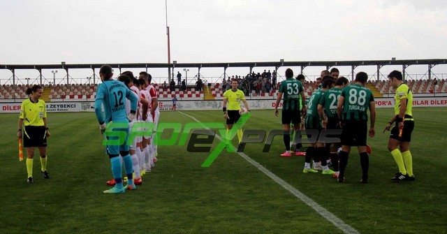 Denizli B.Ş Belediyespor-Sakaryaspor:3-0