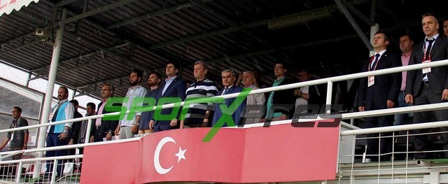 Denizli B.Ş Belediyespor-Sakaryaspor:3-0