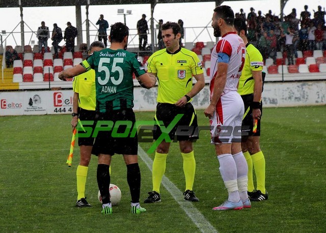 Denizli B.Ş Belediyespor-Sakaryaspor:3-0