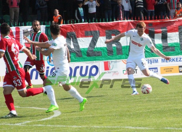 Diyarbekirspor-Sakaryaspor: 0-1