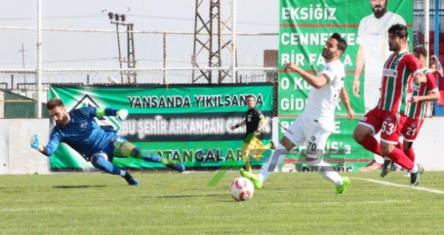 Diyarbekirspor-Sakaryaspor: 0-1