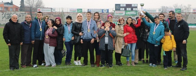 Engelleri aştılar