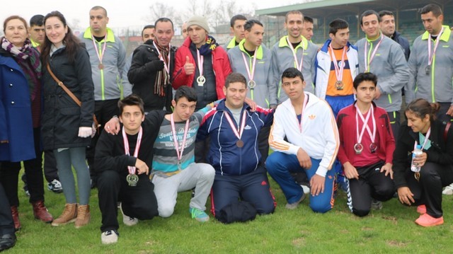 Engelleri aştılar