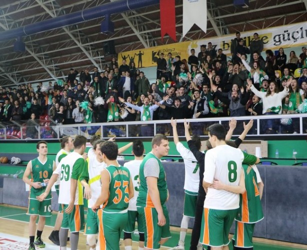 Genç Erkeklerde Doğa Koleji Şampiyon