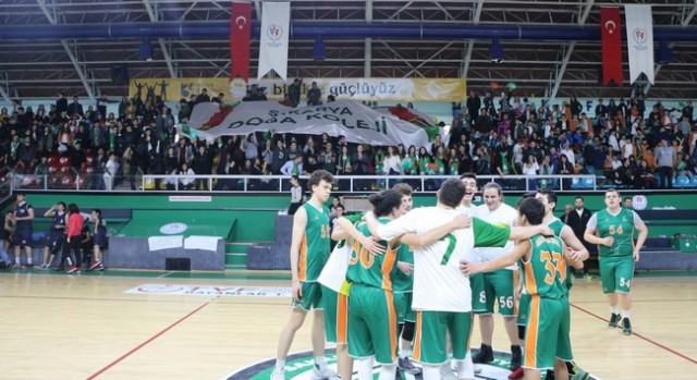 Genç Erkeklerde Doğa Koleji Şampiyon