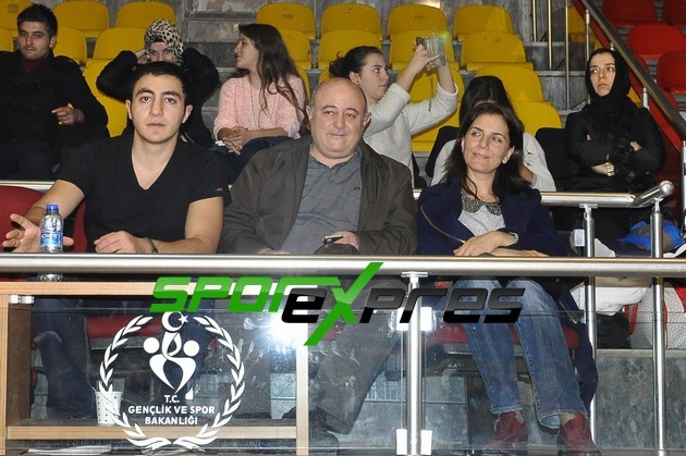Basketbolda Şampiyon Fatih Koleji