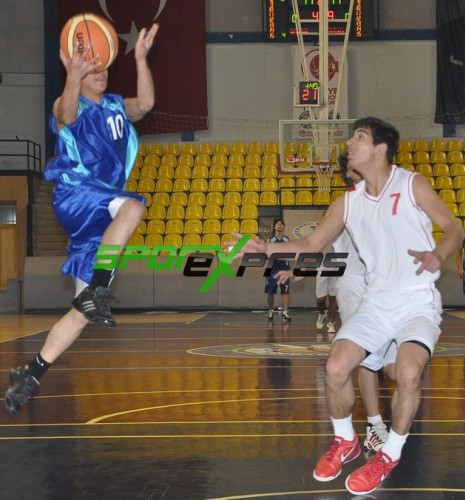 Basketbol'da Şampiyon SATSO Meslek Lisesi