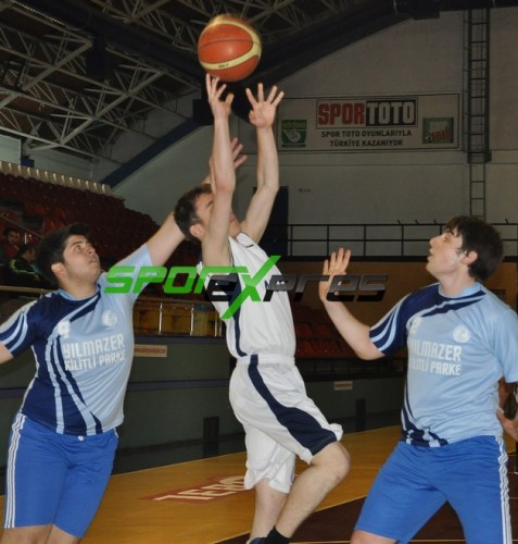 Basketbol'da Şampiyon SATSO Meslek Lisesi