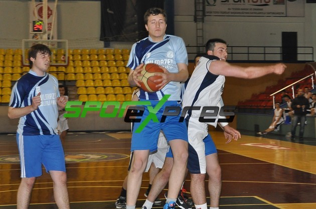 Basketbol'da Şampiyon SATSO Meslek Lisesi