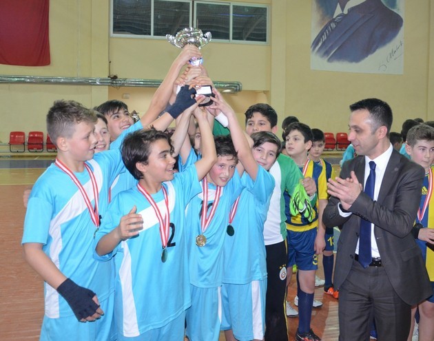 Futsal'da Evrenköy ve Zübeyde Hanım Şampiyom