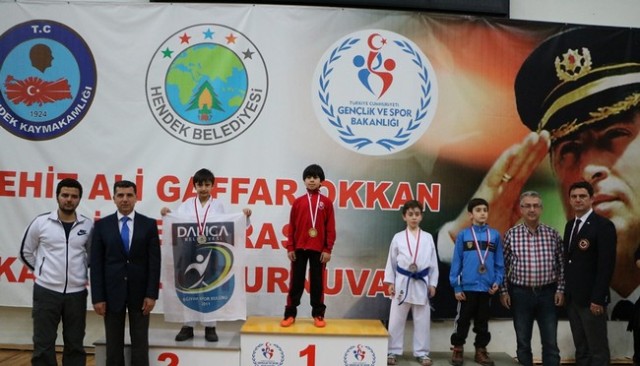 Karateciler Gaffar Okkan Turnuvası'nda buluştu