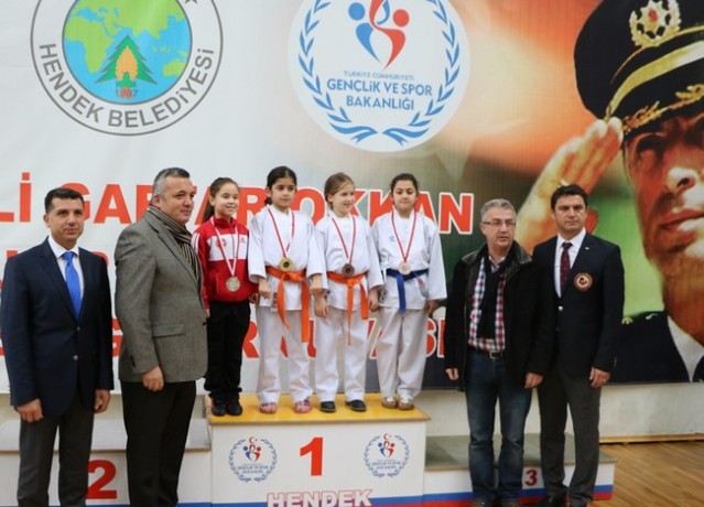 Karateciler Gaffar Okkan Turnuvası'nda buluştu