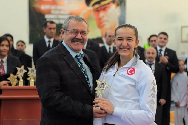 Karateciler Gaffar Okkan'ı unutmadı