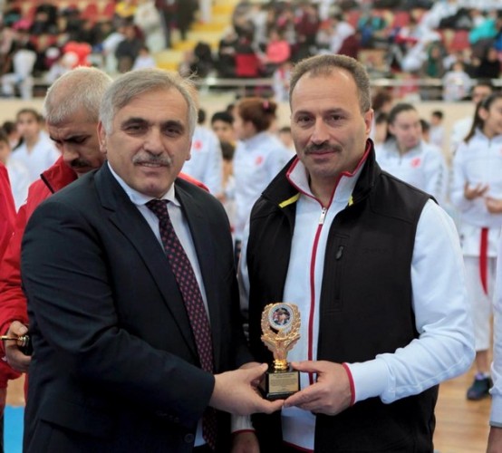 Karateciler Gaffar Okkan'ı unutmadı