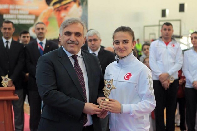 Karateciler Gaffar Okkan'ı unutmadı