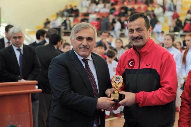 Karateciler Gaffar Okkan'ı unutmadı