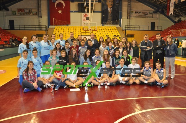 Genç Kızlarda Şampiyon Adapazarı Belediyesi