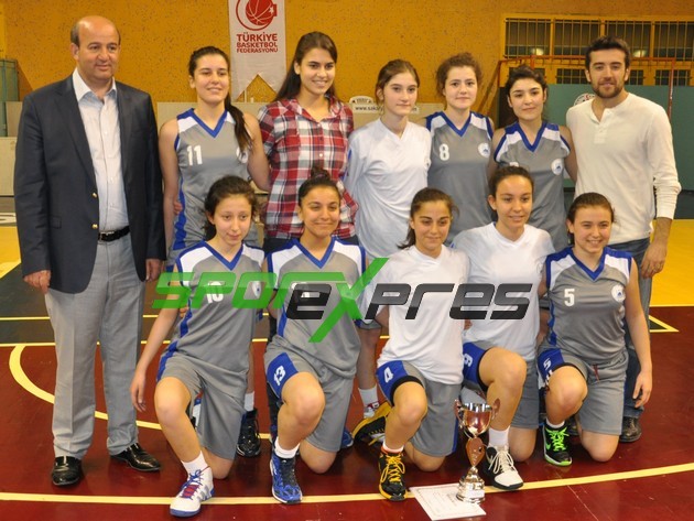 Genç Kızlarda Şampiyon Adapazarı Belediyesi