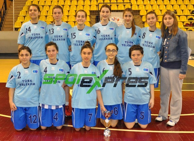 Genç Kızlarda Şampiyon Adapazarı Belediyesi