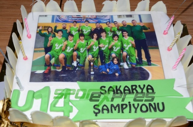 Gelişim Basket'ten Coşkulu Kutlama